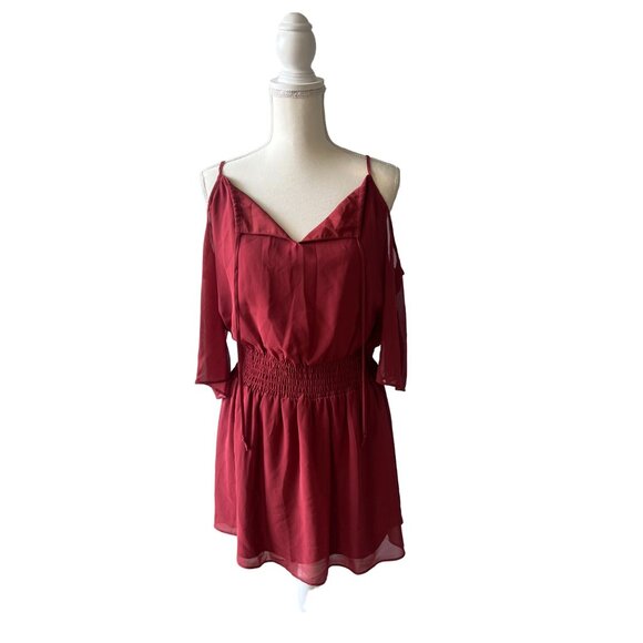 BCBGENERATION Red Cold Shoulder Dress Size Small NEW - Picture 2 of 4